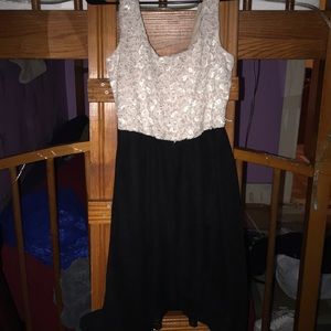Lily Rose White/black dress-M